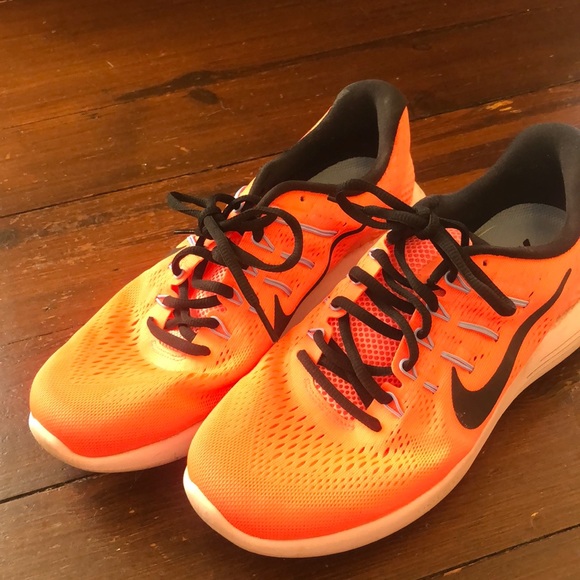 Nike Shoes - Nike running shoes